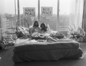 ジョンレノン オノヨーコ ベットイン