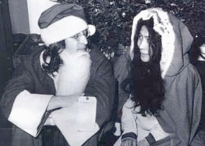 ジョン・レノンのクリスマスソング「ハッピークリスマス」の歌詞和訳