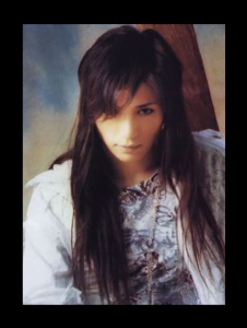 GACKTのすっぴんは篠原涼子に似てる!